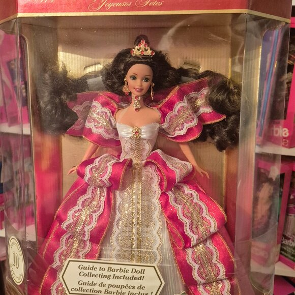 10th Anniversary 1997 Holiday Barbie w/Green Eye 1st Edition - Picture 9 of 9